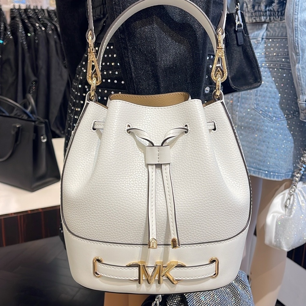 MICHAEL KORS 
Reed Medium Pebbled Leather Bucket Bag Satchel Crossbody Handbag